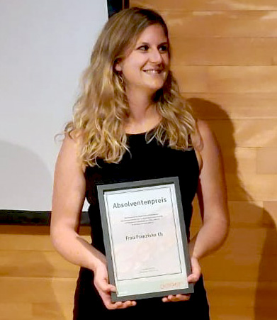 Franziska Eh mir der Auszeichnung für die beste Abschlussarbeit Franziska Eh mir der Auszeichnung für die beste Abschlussarbeit